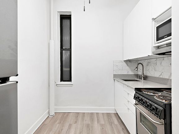 4th image of 350 W 56th St #1AA