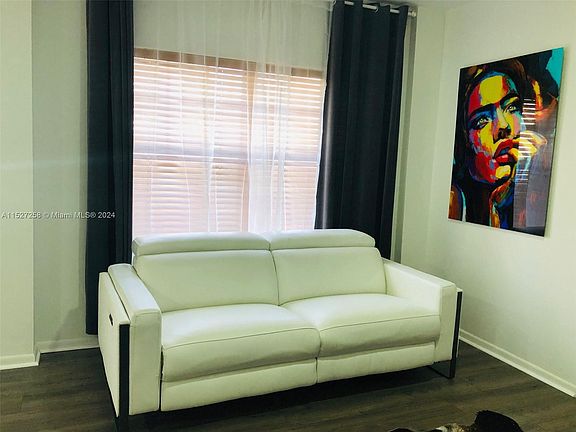 2nd image of 1255 Pennsylvania Ave #1