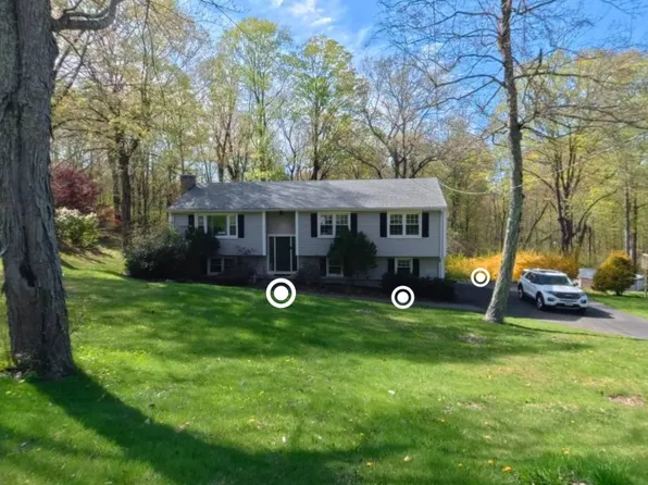 142 Eramo Ter, Hamden, CT 06518