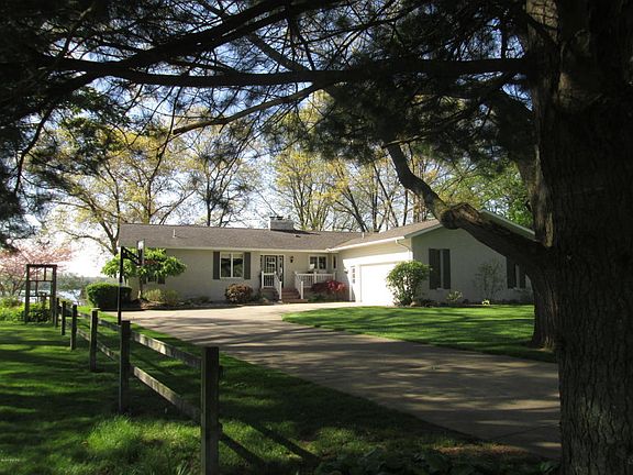 3rd image of 61513 Irongate Dr