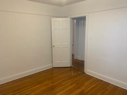 Rented by 18 REALTY | media 15