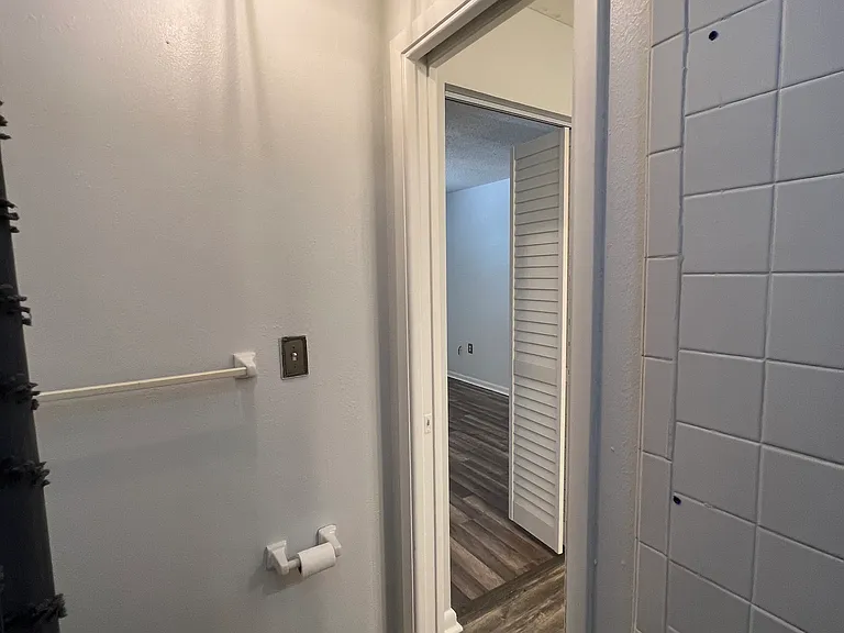 630 Queens Cir — Photo 20