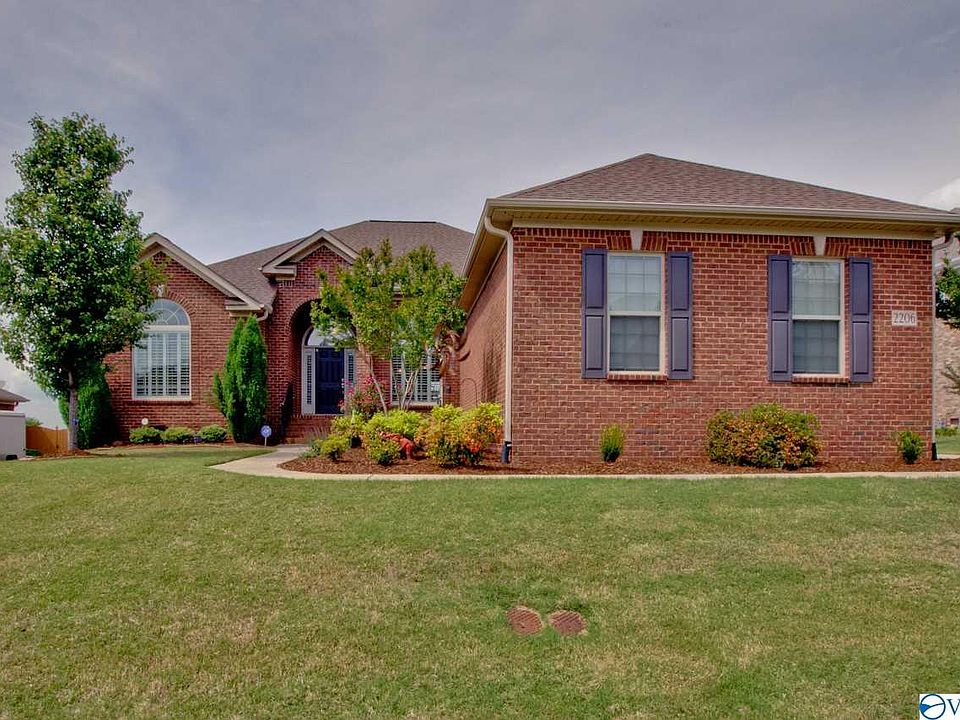 1st image of 2206 Towne Park Dr