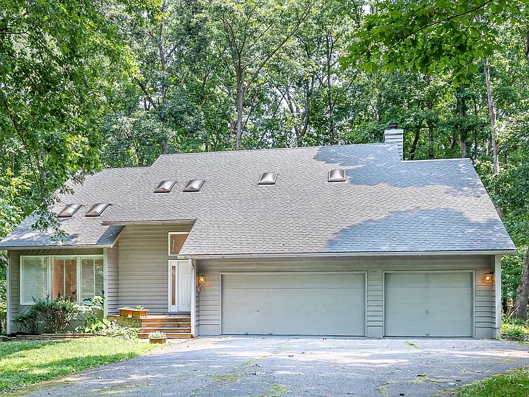 6022 Watch Harbour Rd — Photo 1