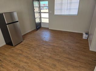 2010 E 8th St #18, Hays, KS 67601