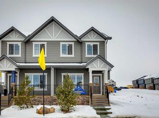943 SW Legacy Cir SE, Calgary, AB T2X5A7
