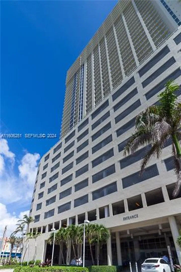 16699 Collins Ave cu-3707, Sunny Isles Beach, FL 33160 — Photo 2