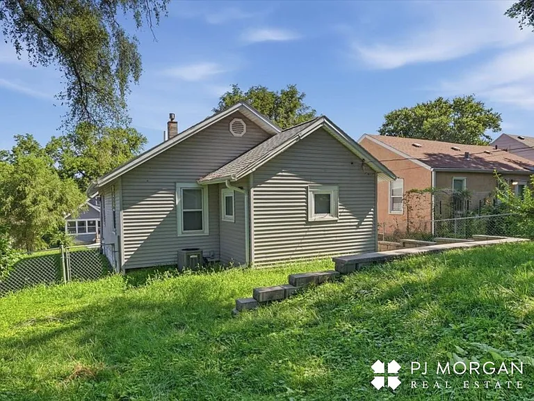 6031 Pine St — Photo 21