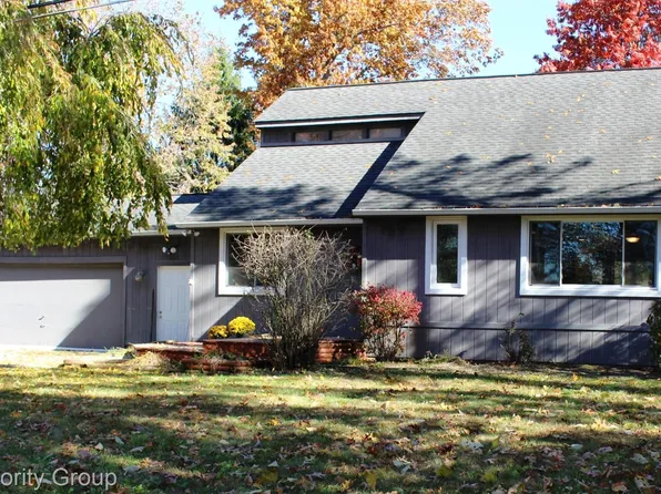 5650 Hillsboro Rd, Davisburg, MI 48350