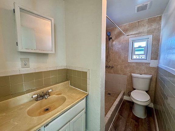 5th image of 616-620 S Ford Blvd #618