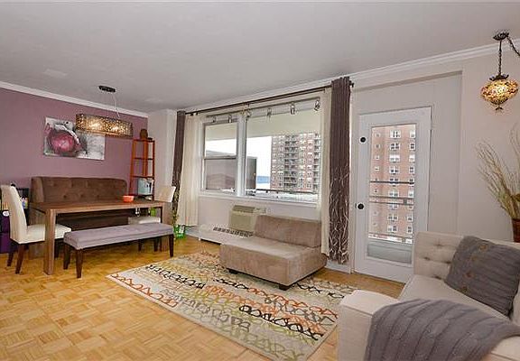 3rd image of 5800 Arlington Ave APT 11W