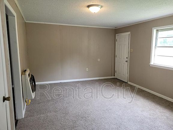 3rd image of 1850 Ayers St APT A