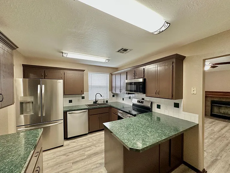 4 NW Havenshire Cir — Photo 7