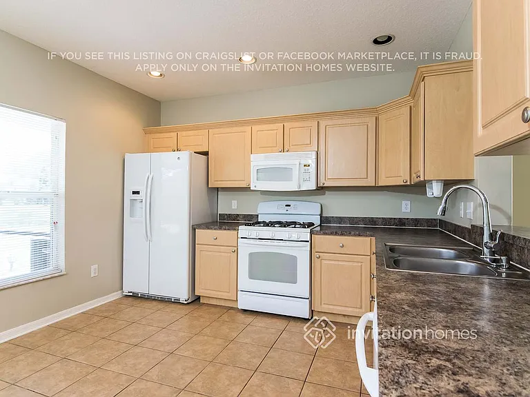 6413 Bridgecrest Dr — Photo 4