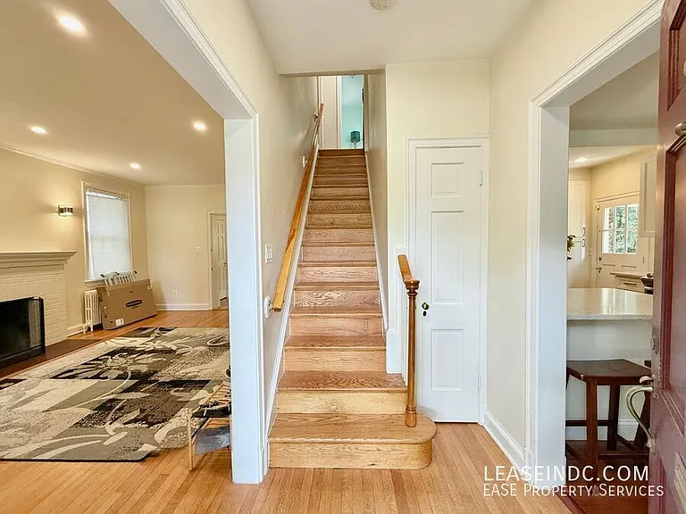 4825 Butterworth Pl NW — Photo 2