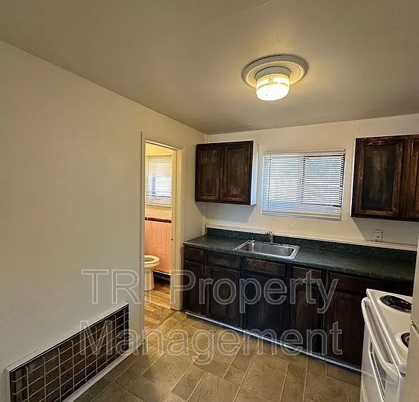 816 22nd St #23 — Photo 5