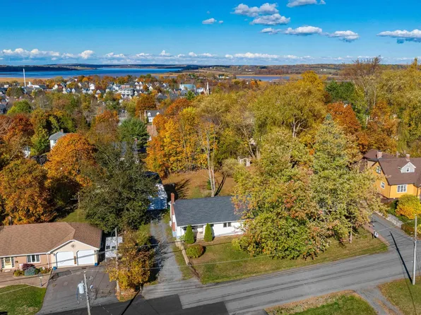 417 Wilson St, Windsor, NS B0N 2T0