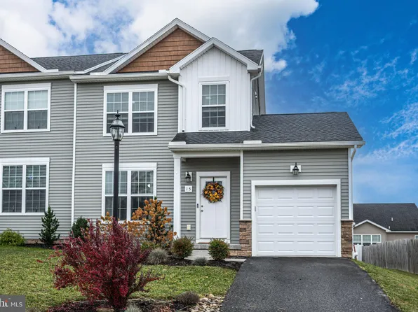 15 Star Dr, Hanover, PA 17331