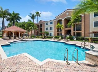 6831 SW 44th St APT 302, Miami, FL 33155