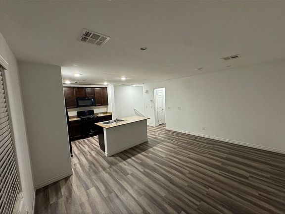4th image of 4506 Woolcomber St