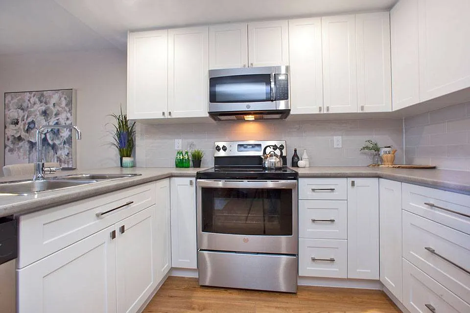 Prince Court/Princess Manor — Photo 3