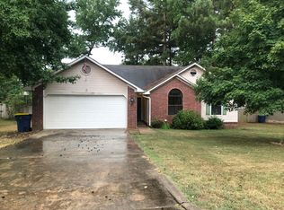 24 Bent Tree Dr, Cabot, AR 72023