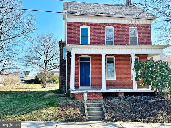 303 S Charles St, Dallastown, PA 17313