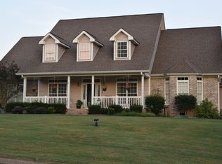 8522 Nesting Trl, Ooltewah, TN 37363