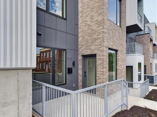 1031 Pacific St, Kansas City, MO 64106