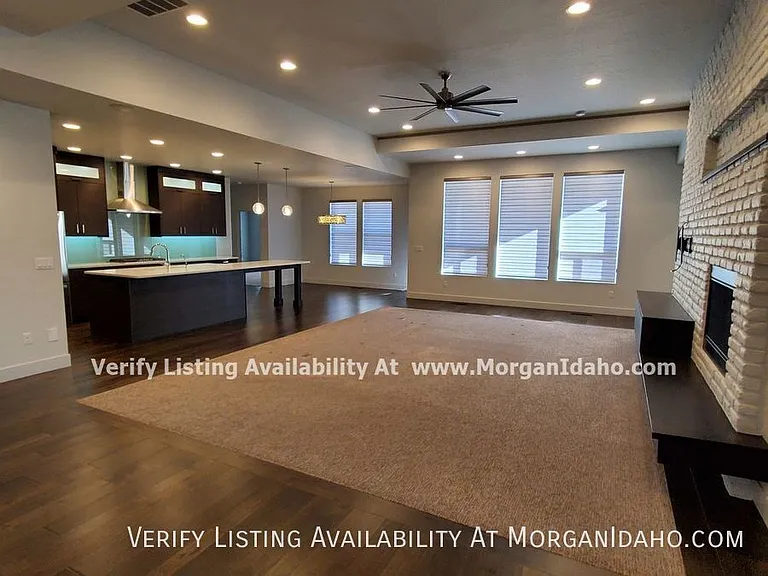 6518 N Fairborn Ave — Photo 2