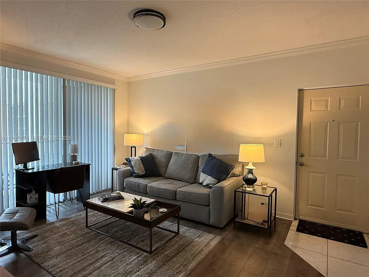 Building Photo - 6831 SW 44th St #203