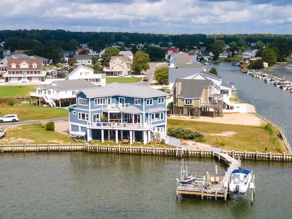 3349 Blackbeard Rd, Greenbackville, VA 23356