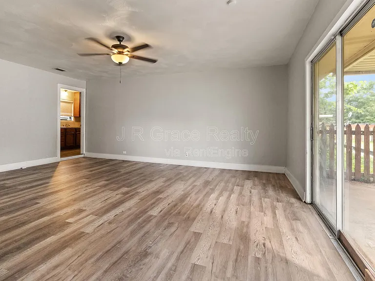 209 S Rita St — Photo 8