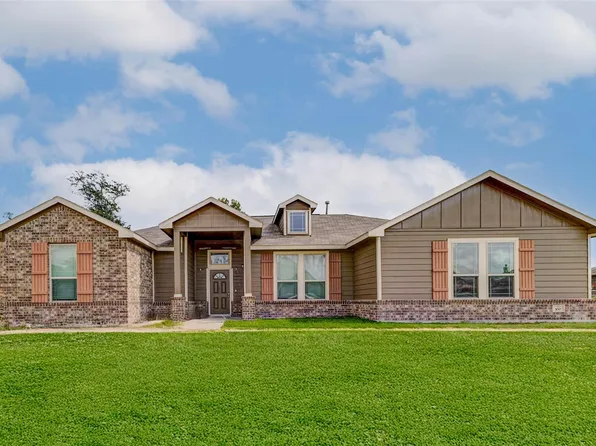100 Jessica Dr, Dayton, TX 77535