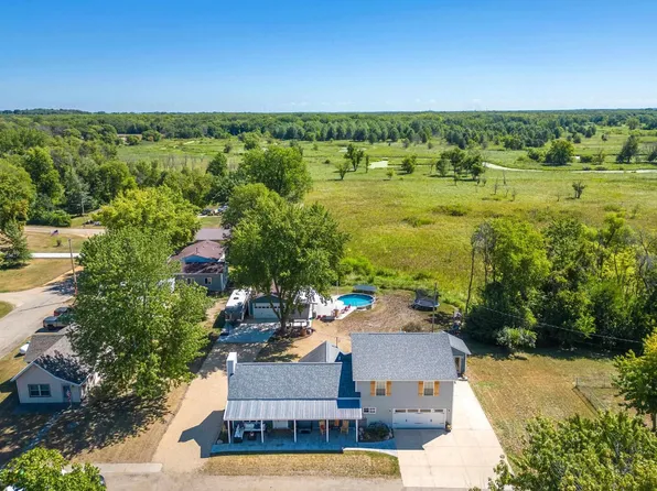 107 N Salina St, Mc Causland, IA 52758