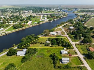 1429 River Rd, Moore Haven, FL 33471