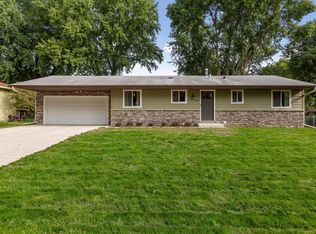 7895 Iverson Ave S, Cottage Grove, MN 55016