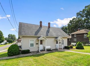 85 West St, Windsor Locks, CT 06096