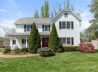 801 Bowles Ave, Fenton, MO