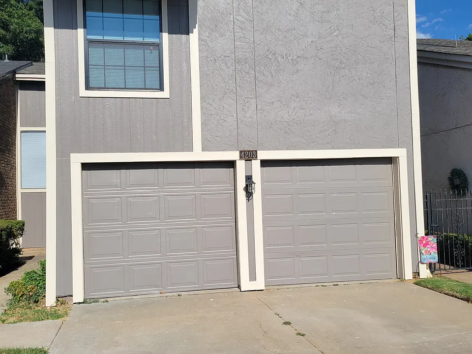 4203 Seabury Dr