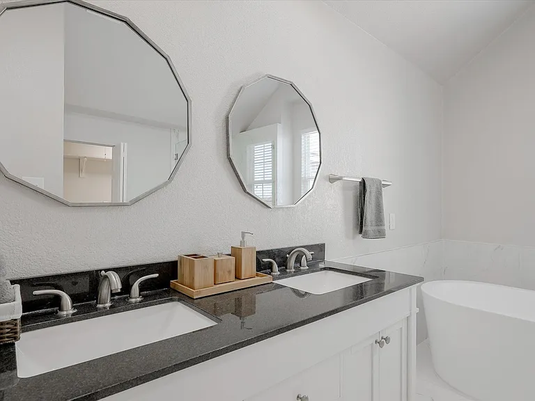 2620 Bordeaux Dr — Photo 26