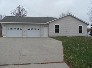 302 Prospect St, Bluffton, MN 56518