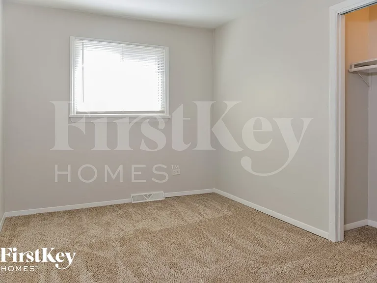 744 Newell Ave — Photo 8