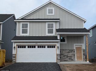 6796 101st St S, Cottage Grove, MN 55016