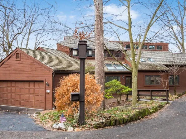 377 Birchwood Ln, Westerville, OH 43081