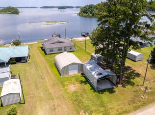 1303 Blackberry Bush Rd, Summerton, SC 29148