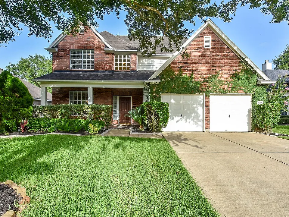 1211 Deerbrook Dr