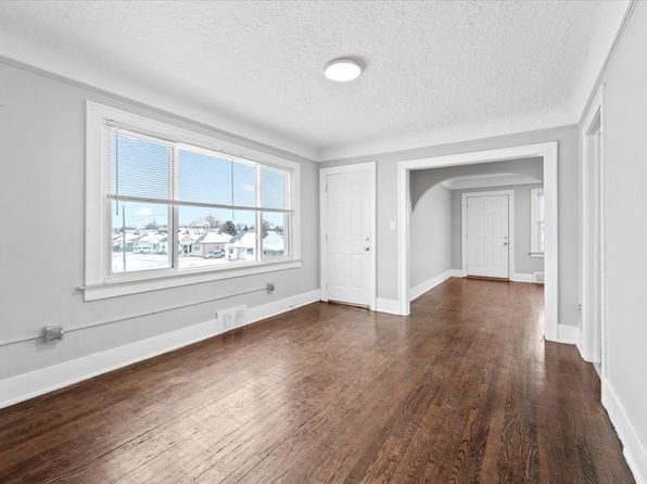 617 Cleophus Pkwy APT 2