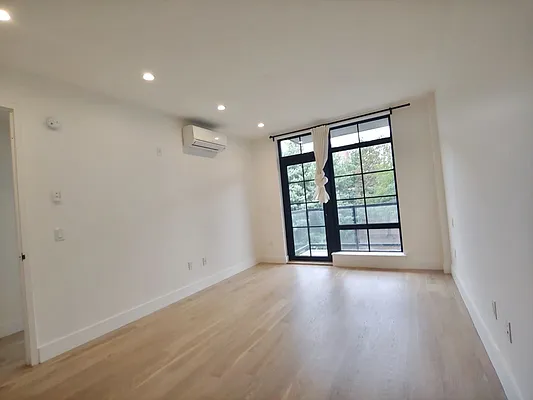 Rented by Carnegie Management Inc | media 25