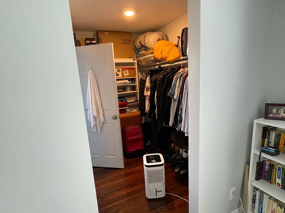 2nd image of 1423 Oxford St #1